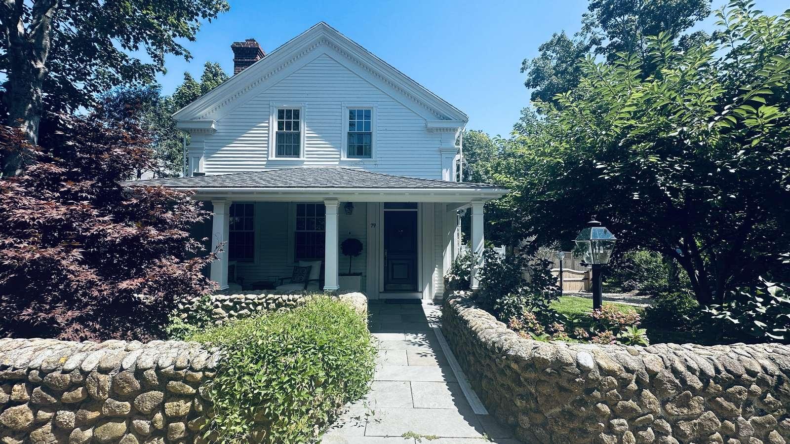 Elegant Vineyard Haven Retreat One Block from Main Street Preview 0