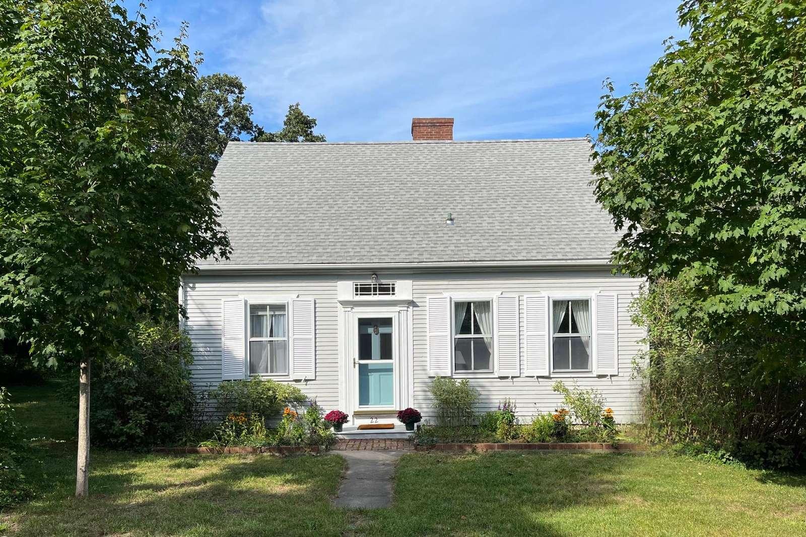 Historic Vineyard Haven Village Retreat | 1 Block to Public Beach & Main Street Preview 0