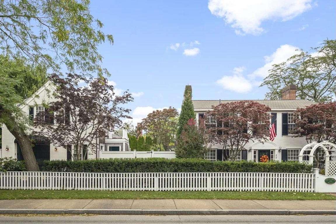 Historic Edgartown Estate with Heated Pool & Spa Preview 0