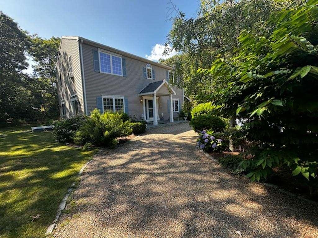 Classic Edgartown Colonial with Screened Porch & Outdoor Shower Preview 0